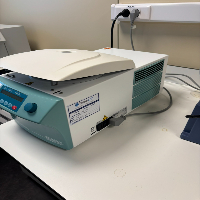 Hettich Mikro 200 R Centrifuge image 1